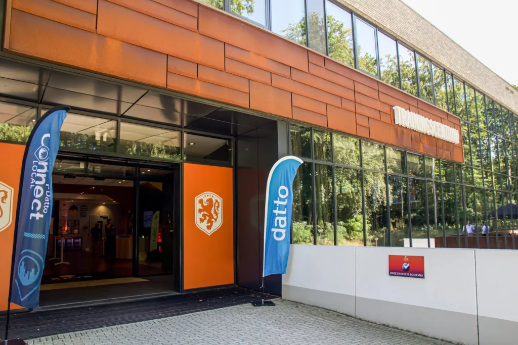 ingang trainingscentrum KNVB campus tijdens Datto Connectlocal msp